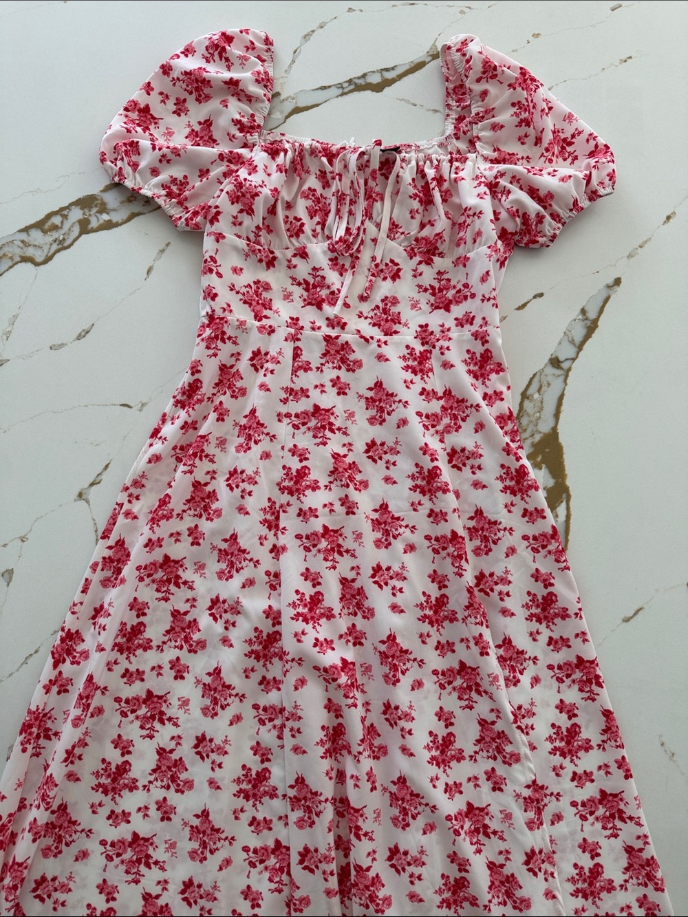Women’s White and Pink/Red Floral Puff-Sleeve Dress